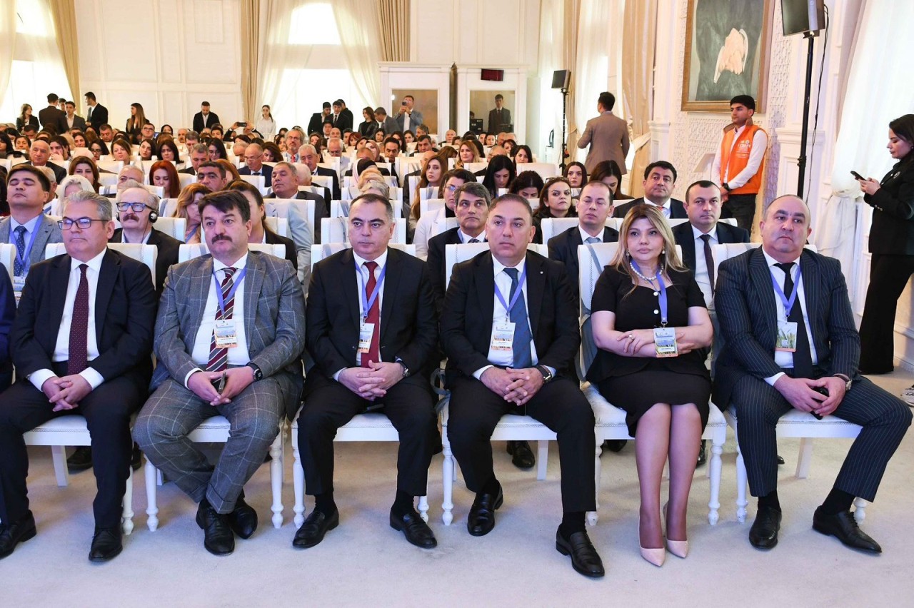 ADAU-da beynəlxalq konfransın açılış mərasimi keçirilib - FOTOLAR